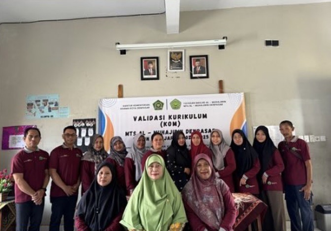 Kegiatan Penyusunan Kurikulum oleh Guru-Guru MTs Al-Muhajirin
